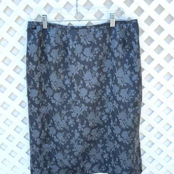 BEAUTIFUL KASPER GREY EMBROIDERED FLOWER SUIT-SKIRT SET WITH JEWELED BUTTONS - Picture 3 of 4